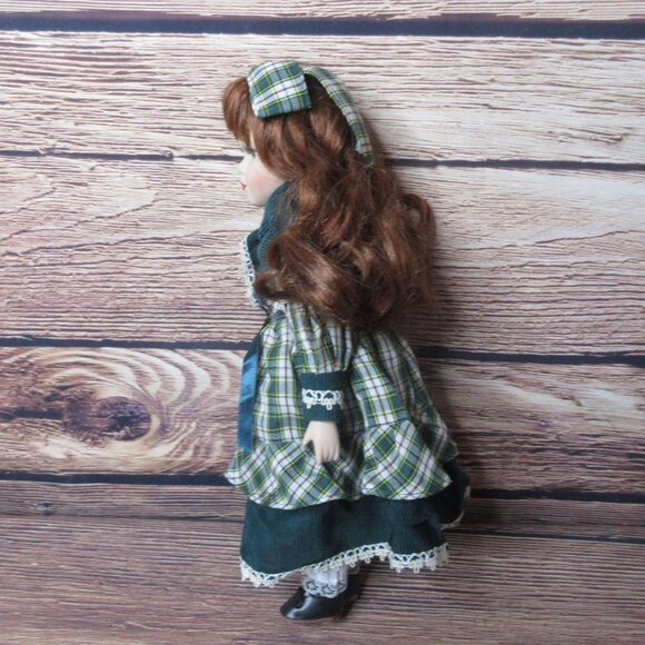 UniQue Porcelain Doll Limited Edition 16" - Lucy - Picture 4 of 7